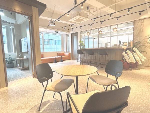 法人営業・法人営業経験者・営業職（法人営業経験者・ビル近隣に喫煙場所あり）