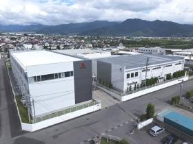 近年完成した新しい社屋です。北須坂駅徒歩５分