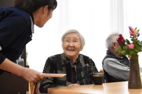 お茶をどうぞ！