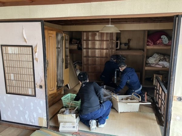 お客様からご依頼頂いた不用品の整理や片づけを行います。
