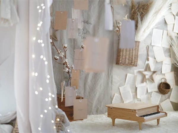 スタジオセットは定期的に入替、最新のトレンドを取り入れています。