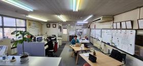 事務所風景：常に整理整頓を心がけております。