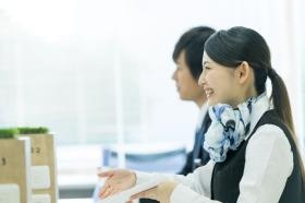 施設の事務職員です。