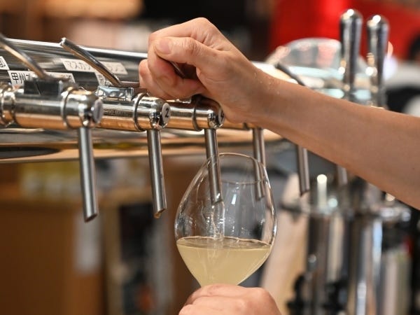 コンセプトは【ワインのある日常の暮らしを提案する、毎日通える街なかのワイン屋】