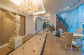 施設のエントランスです。