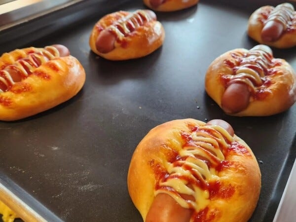 パンの接客スタッフ（普通自動車運転免許・未経験OK）