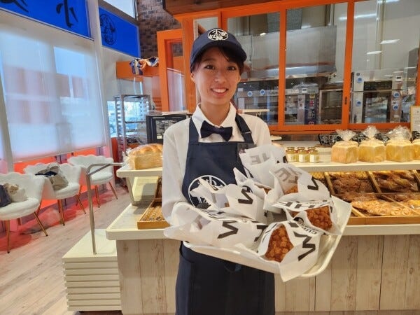 パンの接客スタッフ（普通自動車運転免許・未経験OK）