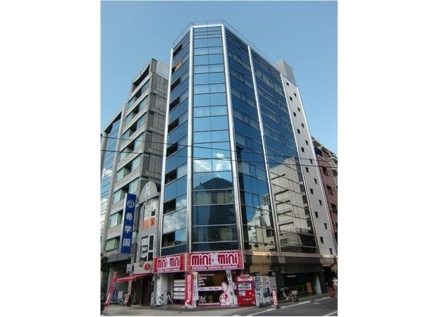 谷町九丁目駅より徒歩1分の職場です。