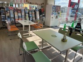 広くて明るいショールーム