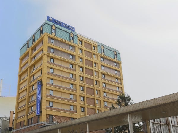 フロントスタッフ・ホテルフロントスタッフ・正社員（ホテル業経験のある方優遇・販売経験のある方歓迎）