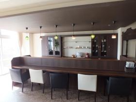 有料老人ホーム入口 カウンター