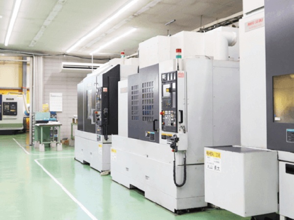 社員が安心して作業できる清潔で整った工場環境