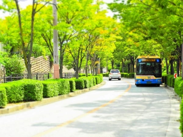 現在では全国6ヶ所に拠点を展開し、30都道府県でサービスを提供しています。