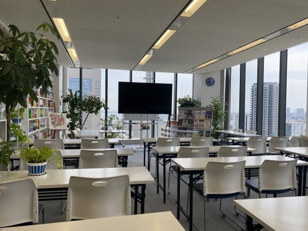 オフィスに併設するセミナールーム