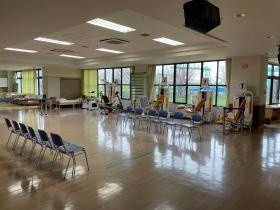 １階にはリハビリスペースがあり、リハスタッフが常駐。