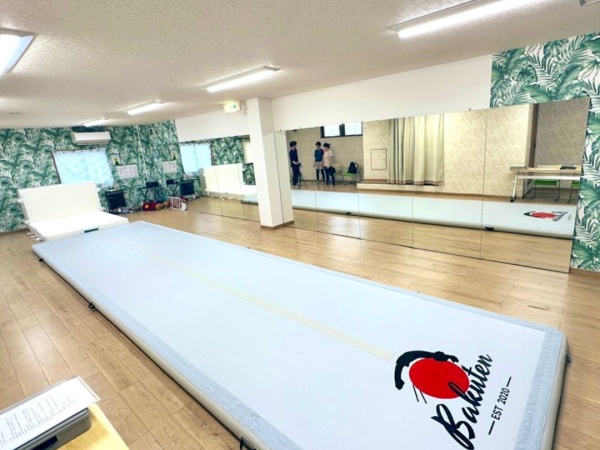 アクロバット教室の講師（土日祝のみOK・パルクール等アクロバット経験者歓迎）