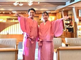 地元の大学でも、職場でもずっと仲良しでな二人。