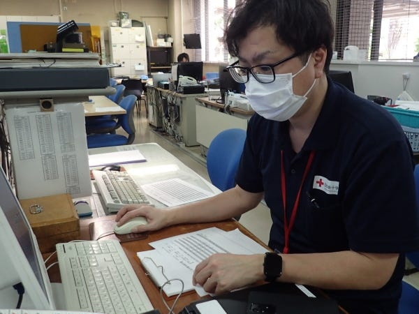 配送だけでなく、パソコンを使用して在庫管理を行うことも◎