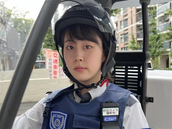 性別問わず20代～30代が活躍中！警備業界未経験の方でもご安心ください！