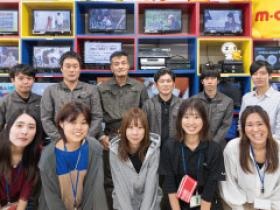 地元出身の社員が多く、転勤のない職場です。