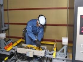 メンテナンス作業風景