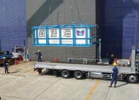 ジンベエザメの運搬