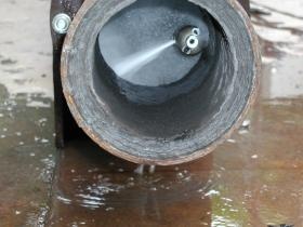 ウォータージェット工法＿管渠内固着物除去