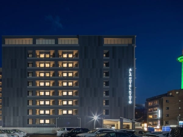 ホテルフロントスタッフ