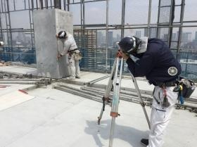 最新の測量機器が正確なデータを提供