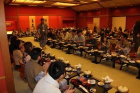 年１回の研修旅行には全国の社員が参加
