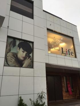 姉妹店 ヘアーデザインライフ Ｔシャツ屋さんの２階です。