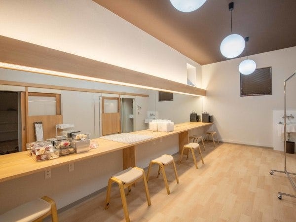 着付けヘアセットメイクスタッフ（急なお休み相談可・美容師免許）