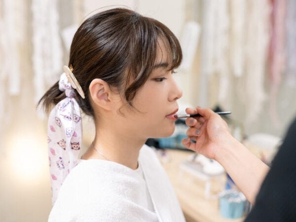 着付けヘアセットメイクスタッフ（急なお休み相談可・美容師免許）