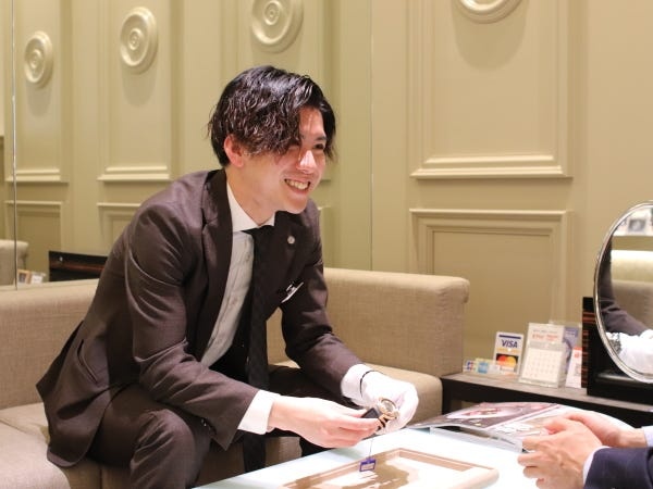 腕時計やジュエリーのオンラインコンシェルジュ（転職回数不問・社会人経験不問）