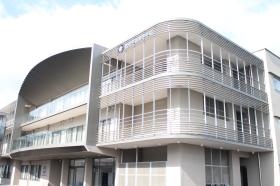 校舎外観（２０１６年竣工）