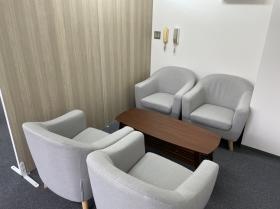 プライバシーが完全に確保された相談室です。