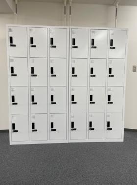 地震対策済のプライバシー完備でキレイなロッカーです。
