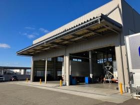 本社大型工場（トラックの整備）