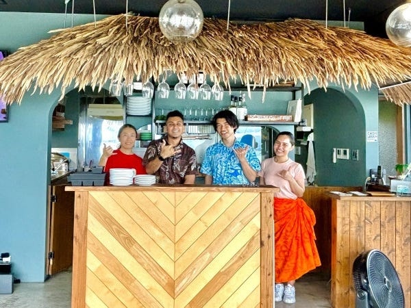 ホールスタッフ・カフェホールスタッフ