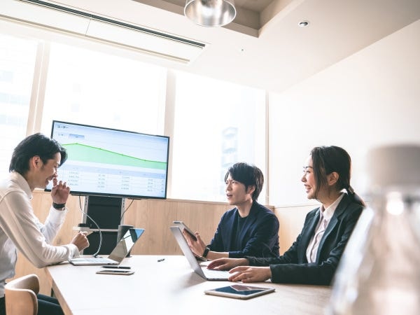 【打ち合わせ】プロジェクト単位で採用コンサルタントやWebデザイナーと連携をしながらクライアントを成功に導いていきます