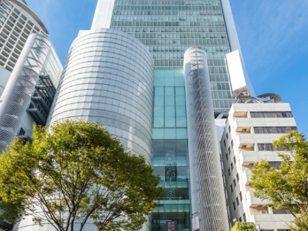 関西本社は梅田駅近くでアクセスも良いため、他県からのご応募もお待ちしております！