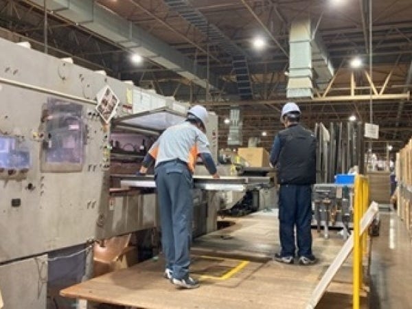 段ボール製造スタッフ