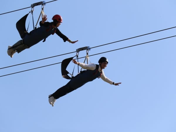 課外活動でジップライン。ちょっと怖いけど楽しい！！