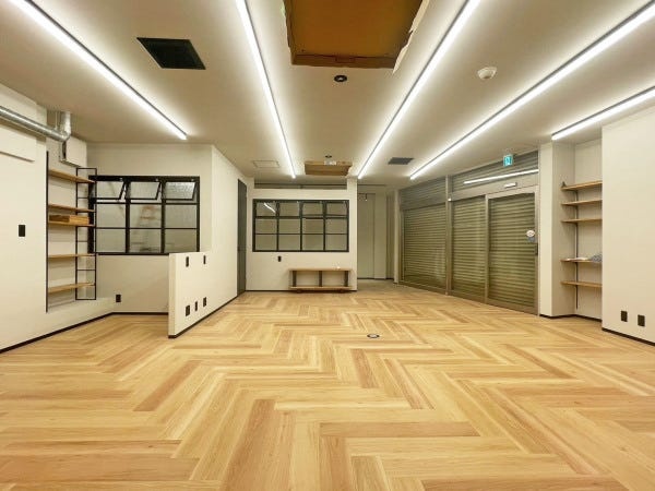 オシャレ事務所へ移転しました。