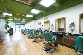 Ｋａｎｓａｉ 高田店 店内