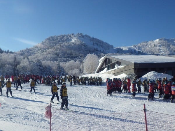 スキーインストラクター・スキーレッスンの後はフリースキー