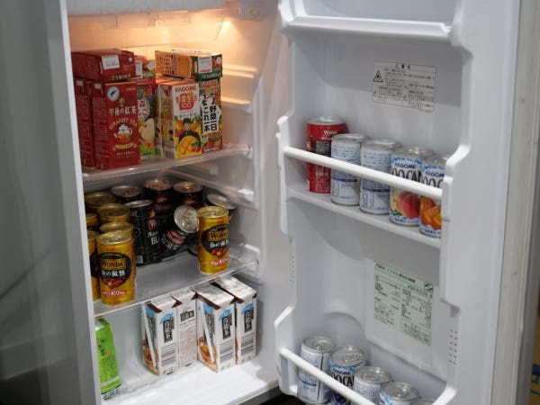 オフィスのドリンクは自由に飲めます