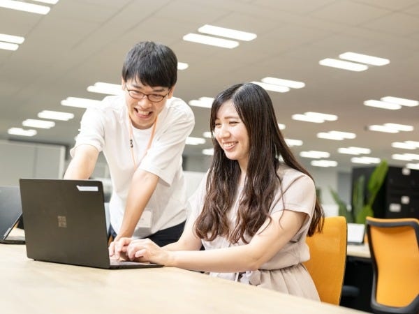 未経験でも先輩スタッフが丁寧に教えます☆