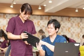 幅広い科目の医師が在籍。疑問点も随時相談できます。