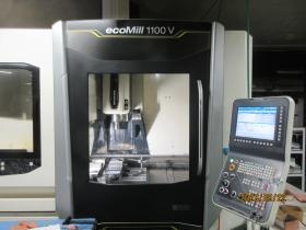 マシニングセンタによる金属等の加工を行います